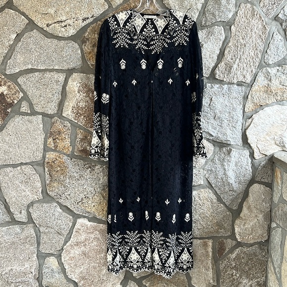 Alice + Olivia Stara V Neck Midi Kaftan - Picture 3 of 12